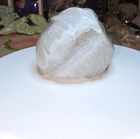 Crystal Druzy Agate Peach Carving - Picture 1 of 7